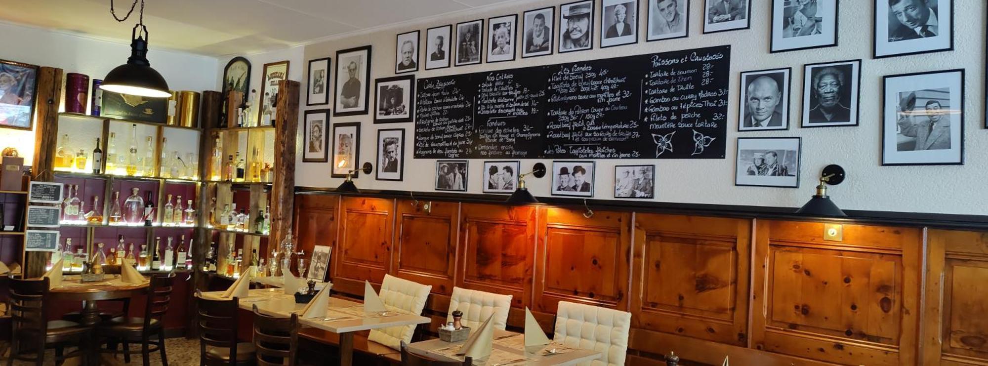 Café Pernollet B&B restaurant Evionnaz Esterno foto